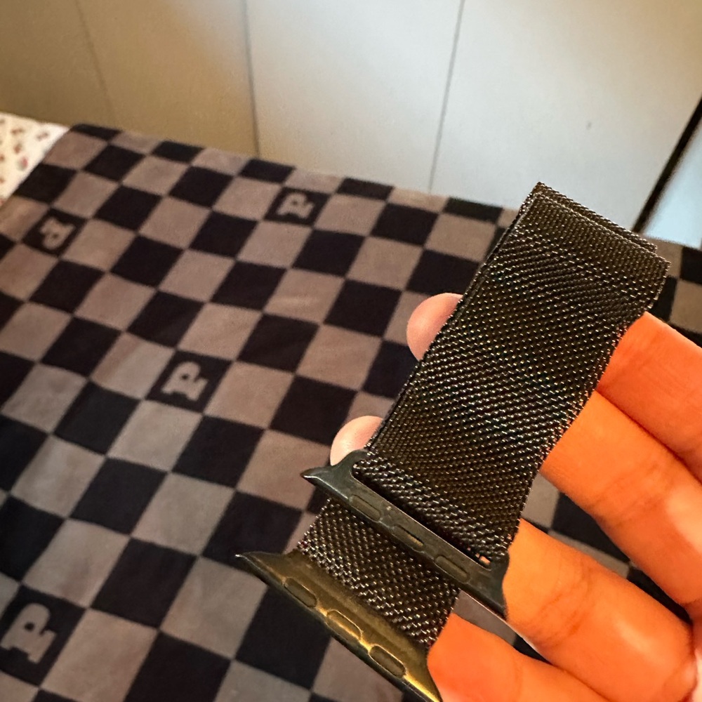 44mm Apple slate Milanese loop watch band - Picture 3 of 4